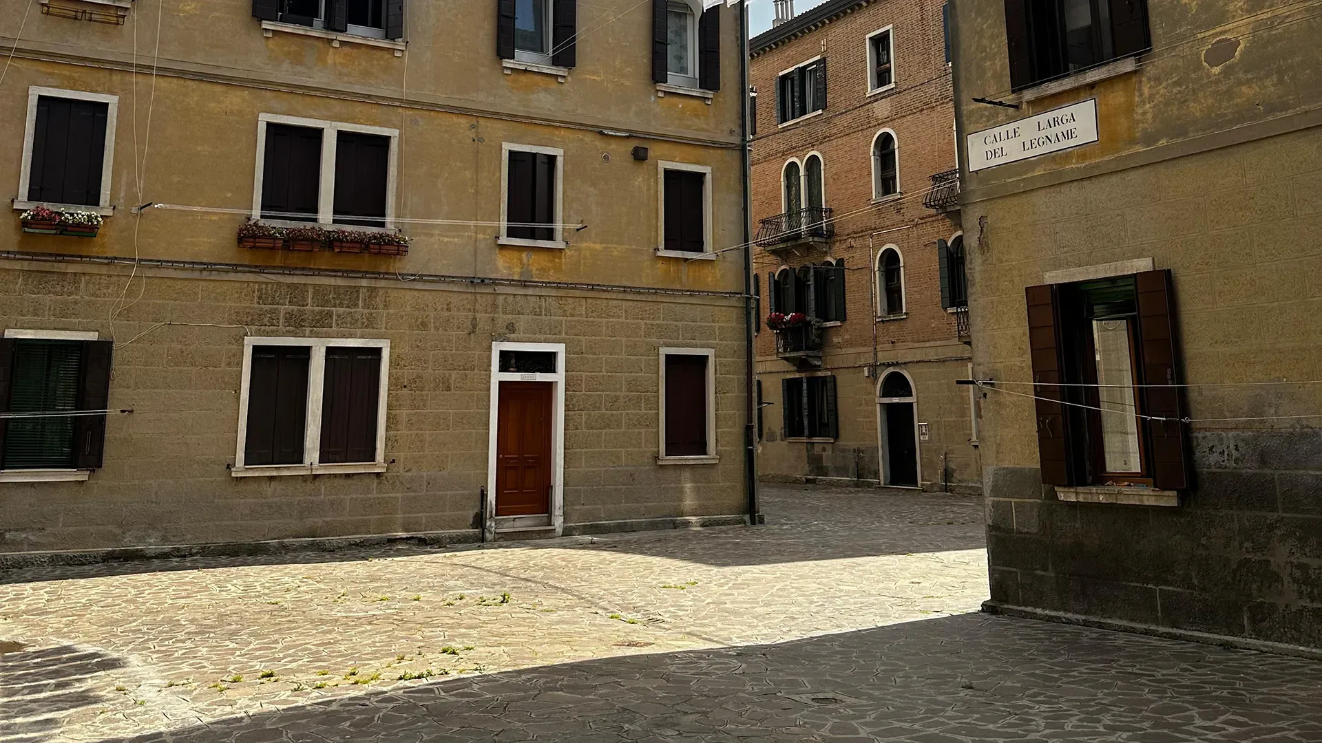 Sostituzione portoncino di ingresso a Venezia